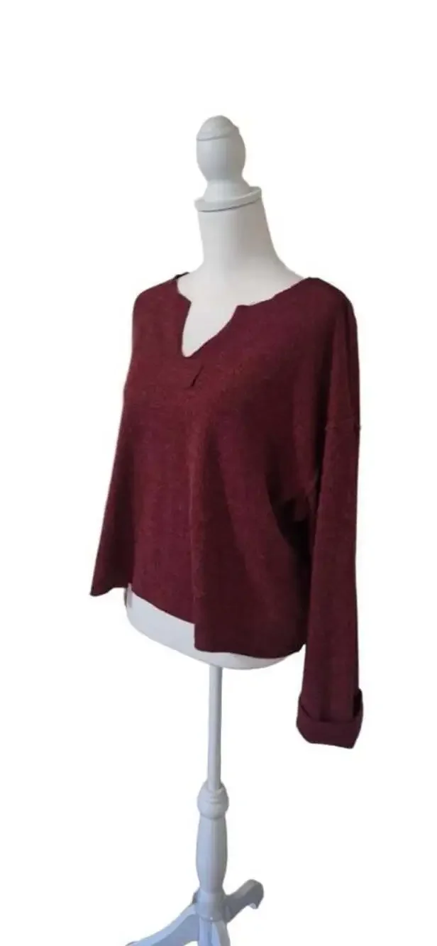 Minimalist Womens Sz. S, Burgundy Knit V Neck,Drop Shoulder, Cuffs, Lagenlook